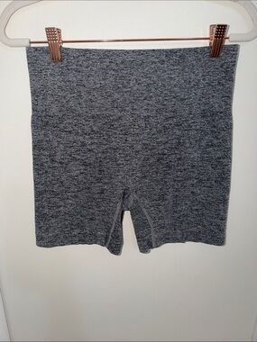 Colsie Heather Grey Ribbed Biker Shorts M